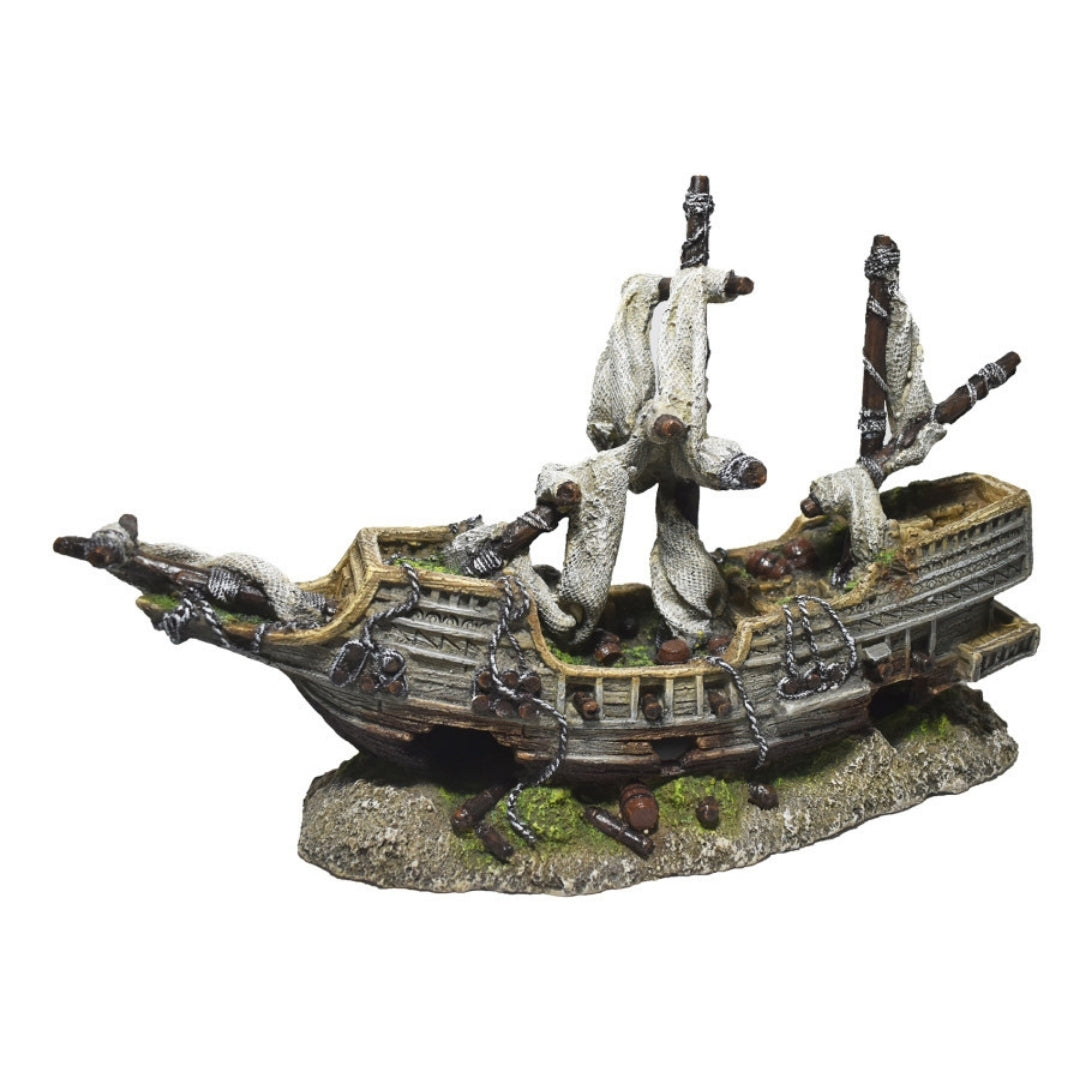 Hikari USA Galleon Shipwreck Resin Ornament 8,9 in