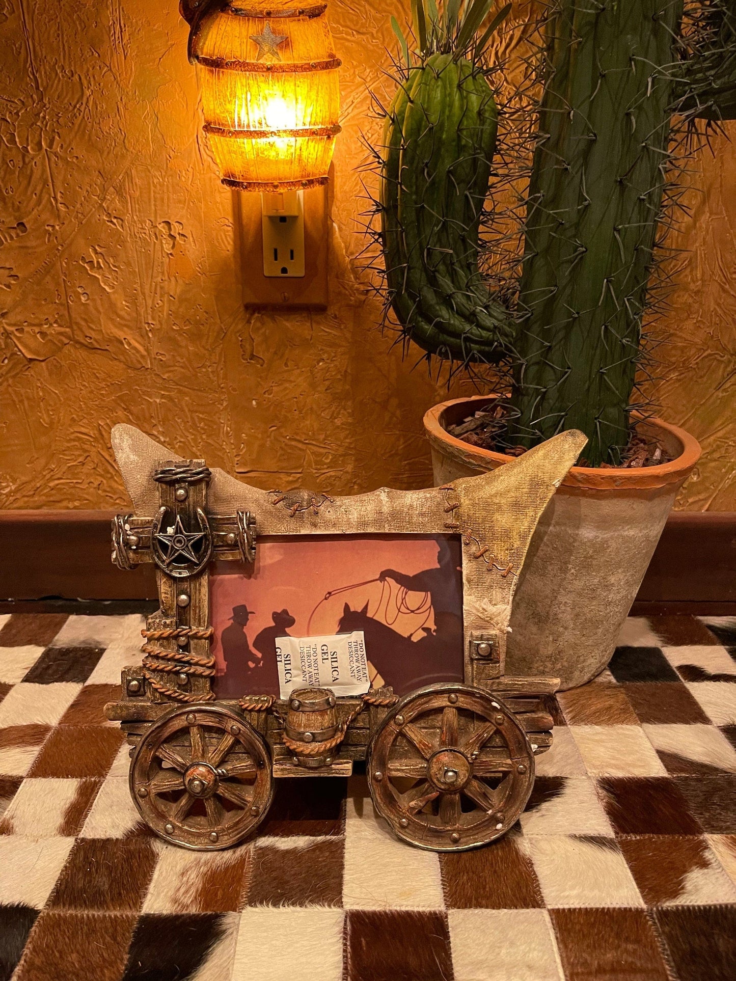 4”-6” Stagecoach picture frame