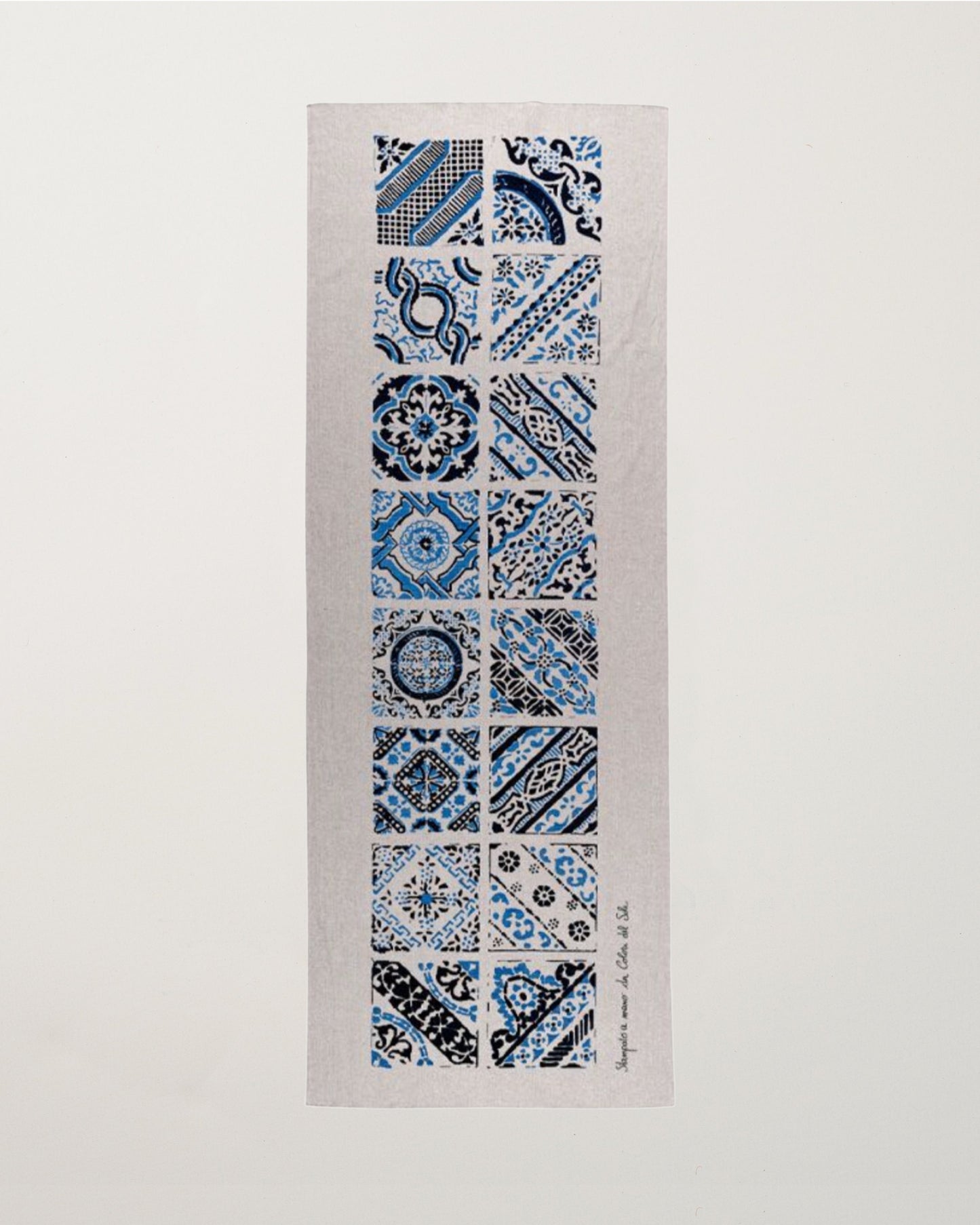 Runner Maiolica Blue