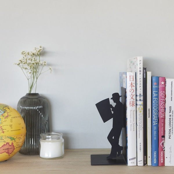 Bookend The Reader black